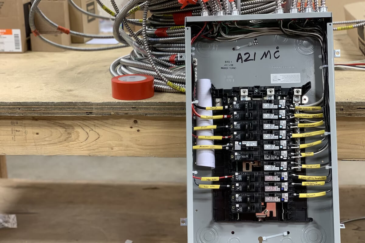 Ingeniería en sistemas eléctricos NOUS Constructora Eléctrica