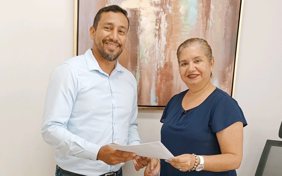 Firma de contrato de facility management para grupo Marriott