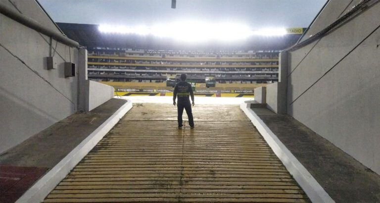 Sistema eléctrico e iluminación del Estadio Monumental